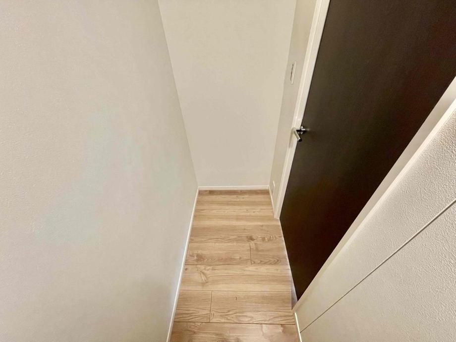 45th Floor 1LDK Apartment for Sale in Minato-ku, Tokyo - Thumbnail 4