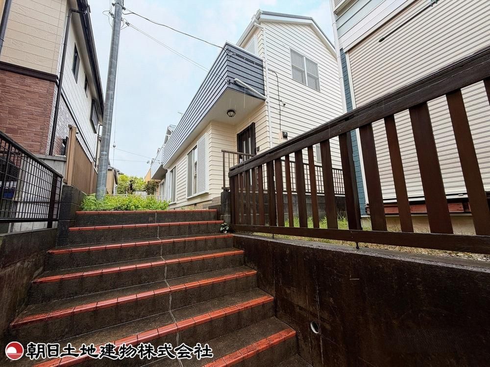 Renovated 3LDK House with Garden in Fujisawa, Kanagawa - Thumbnail 3