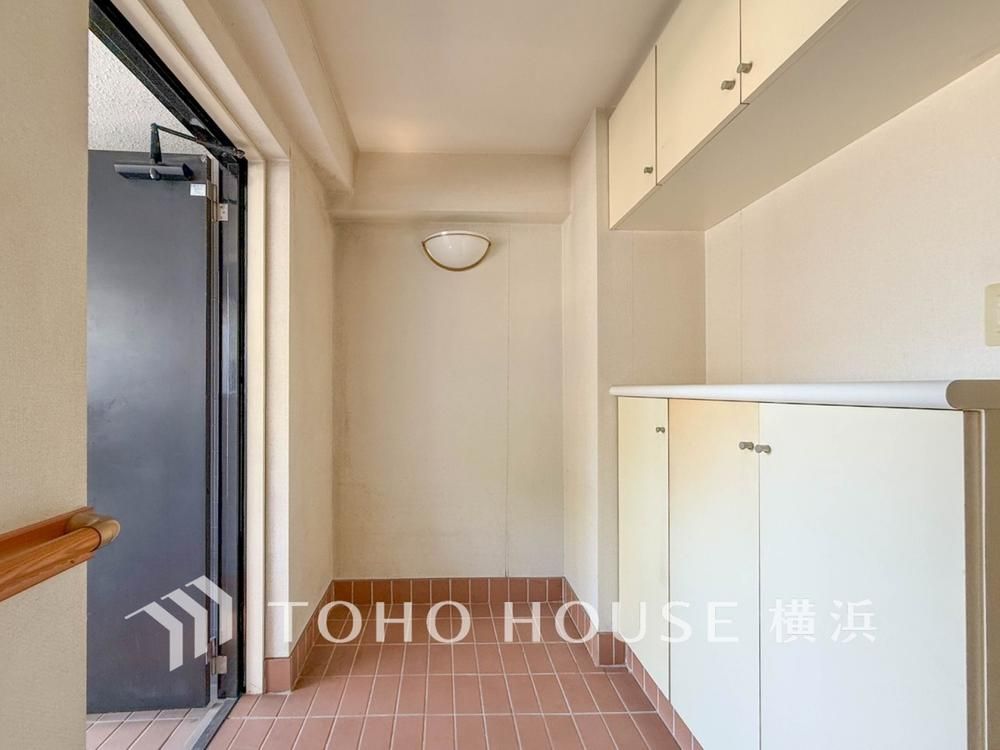 3LDK Apartment for Sale in Isogo, Yokohama - 129.57m2 - Thumbnail 3