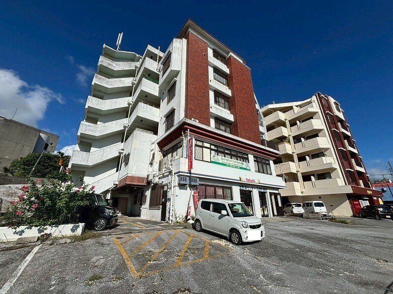 2LDK Apartment for Sale in Ginowan City, Okinawa - 43.24m2 - Thumbnail 2