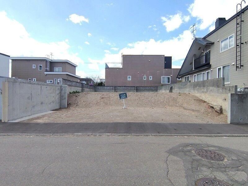 Land for Sale in Minami Ward Sapporo 231 sqm - Thumbnail 2