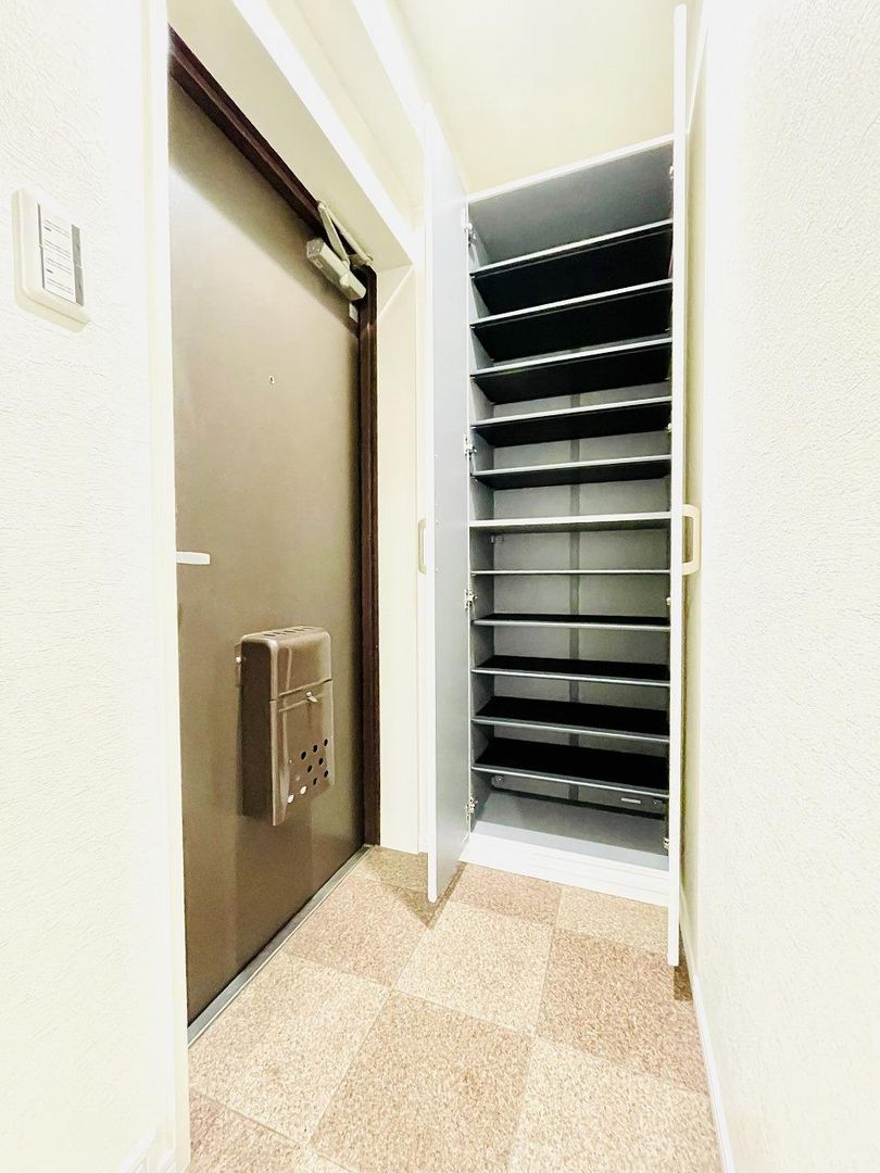 2LDK Apartment for Sale in Asahi-ku, Yokohama - 57.42m² - Image 1