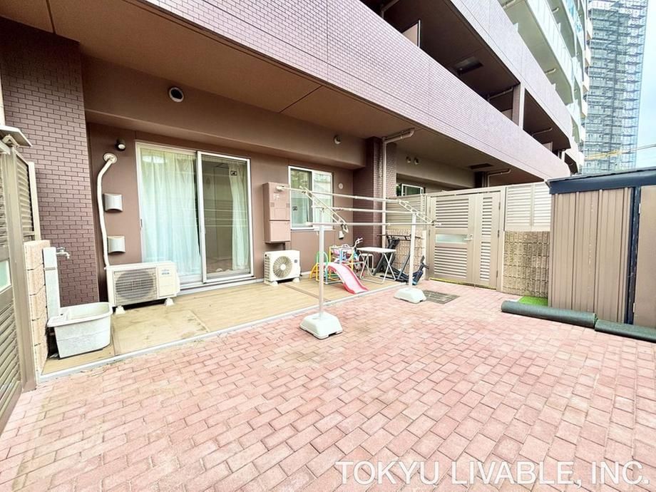 2LDK Apartment with Private Garden Near Chigasaki Station - Thumbnail 3