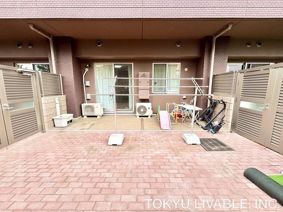 2LDK Apartment with Private Garden Near Chigasaki Station - Thumbnail 4
