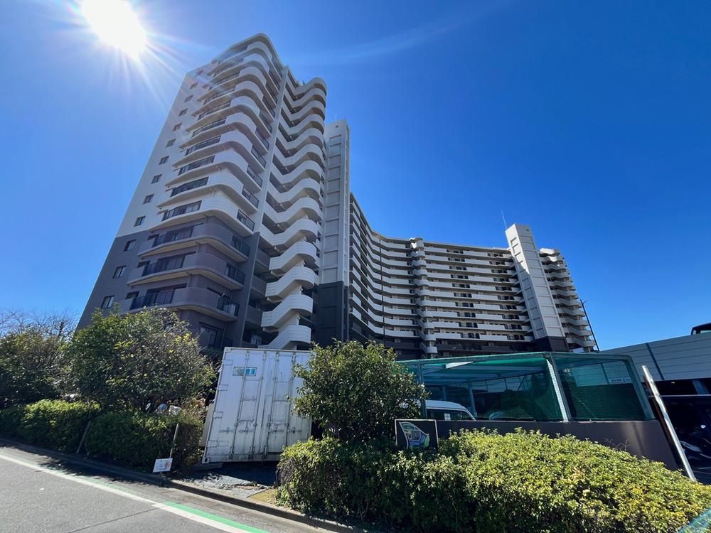 3LDK Ocean View Apartment in Chigasaki, Kanagawa - Thumbnail 2