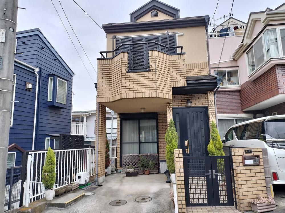 3LDK Detached House with Loft Near Totsuka Station, Yokohama - Thumbnail 2