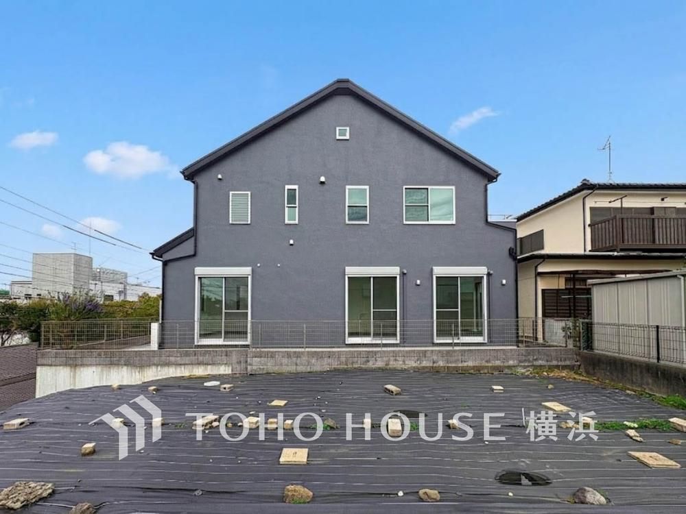 Renovated 2LDK House for Sale in Yokohama, Totsuka - Thumbnail 2