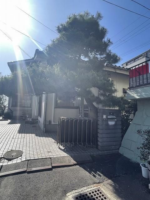 5LDK Resale House on 264m2 Lot in Yokohama Totsuka - Thumbnail 2
