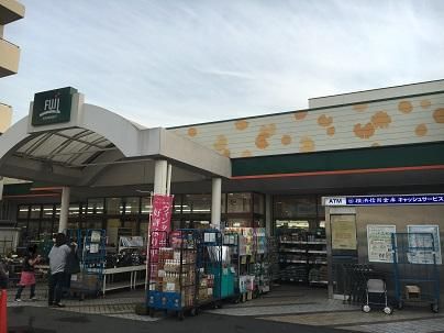 5LDK Resale House on 264m2 Lot in Yokohama Totsuka - Thumbnail 4