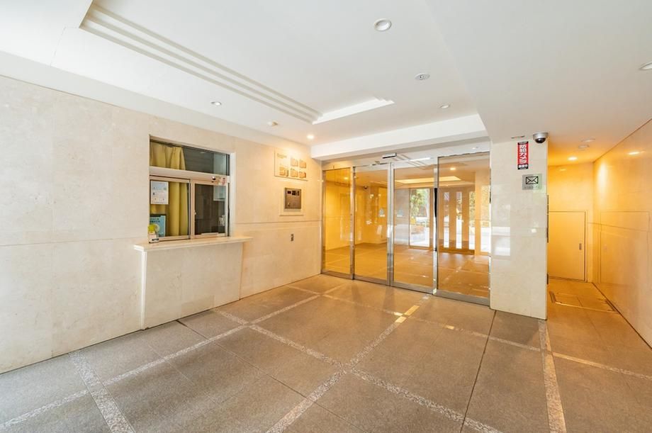 Renovated 2LDK Apartment Near Kita-Yono Station, Saitama - Thumbnail 4