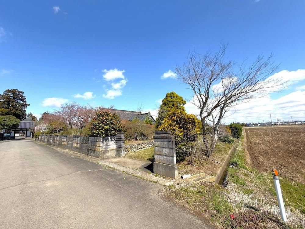 Spacious 8DK House on Large Corner Lot in Kurihara, Miyagi - Thumbnail 3