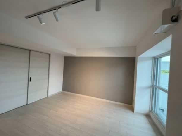 Renovated 3LDK Apartment in Sapporo Toyohira Ward for Sale - Thumbnail 4