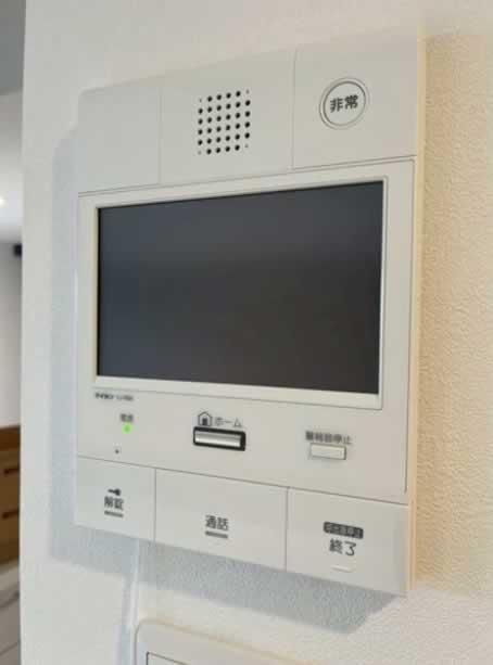 Renovated 3LDK Apartment in Sapporo Toyohira Ward for Sale - Thumbnail 3