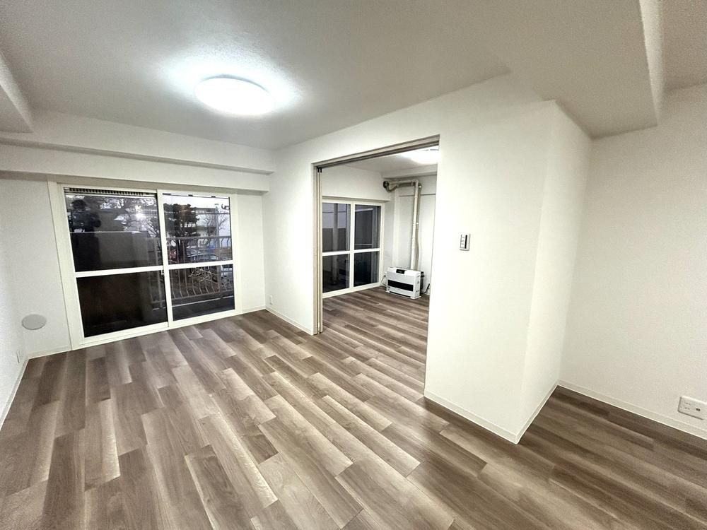 Renovated 2LDK Apartment in Chuo-ku, Sapporo, 63.8 sqm - Thumbnail 4