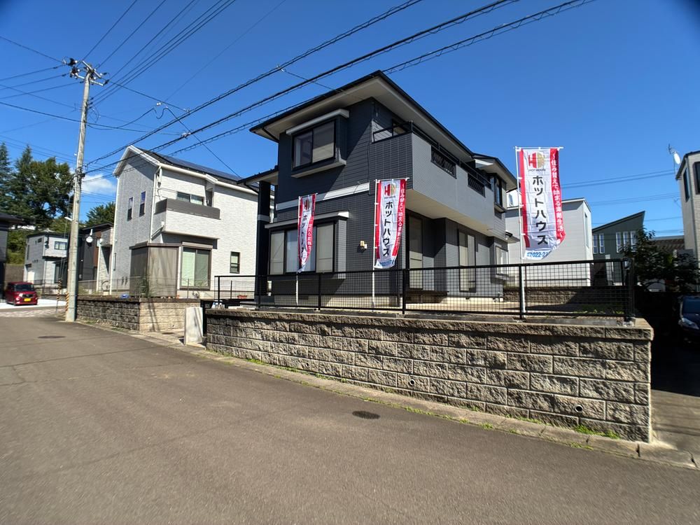 Fully Renovated 4LDK House in Minami-Yoshinari, Sendai - Thumbnail 3