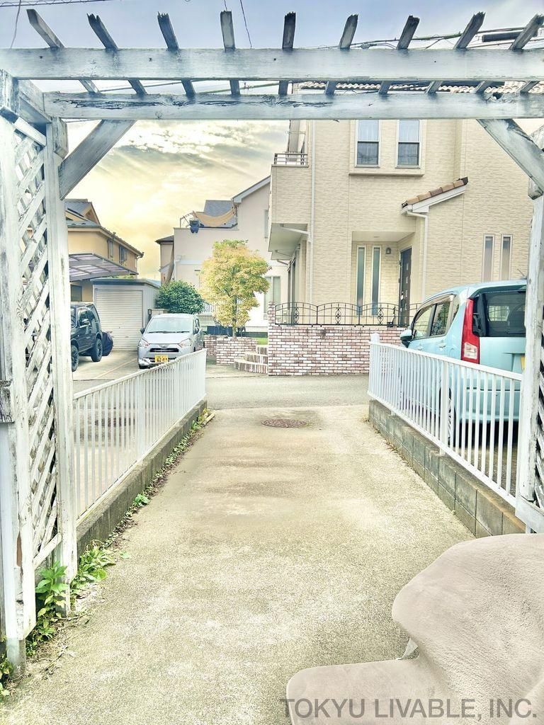 Land for Sale Near Zama Station, Kanagawa 108.98m2 - Thumbnail 2