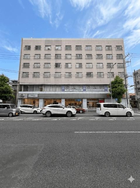 Renovated 1LDK Apartment Near Kamioooka Station, Yokohama - Thumbnail 2