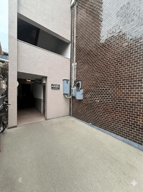 Renovated 1LDK Apartment Near Kamioooka Station, Yokohama - Thumbnail 3