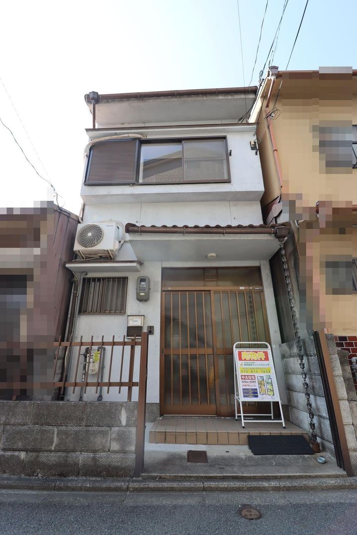 2LDK Used House in Ukyo Ward, Kyoto for 13.8 Million Yen - Thumbnail 2