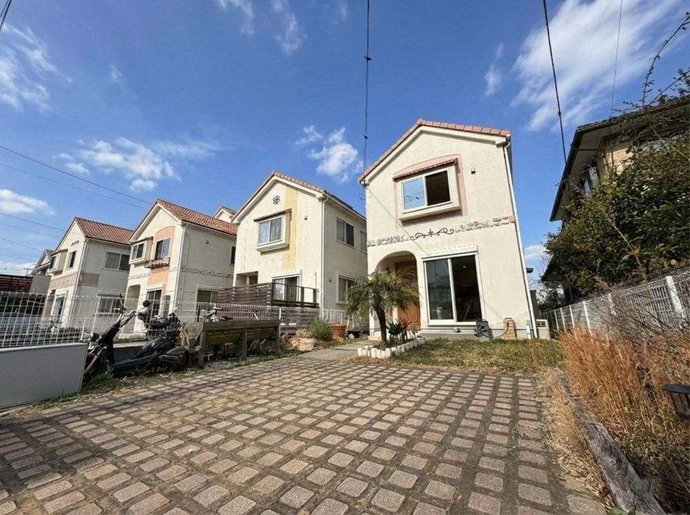 4LDK House with Ocean and Mt. Fuji Views in Hayama - Thumbnail 2