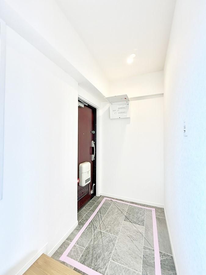 Spacious 2LDK+S Apartment in Chigasaki, Kanagawa - Thumbnail 3