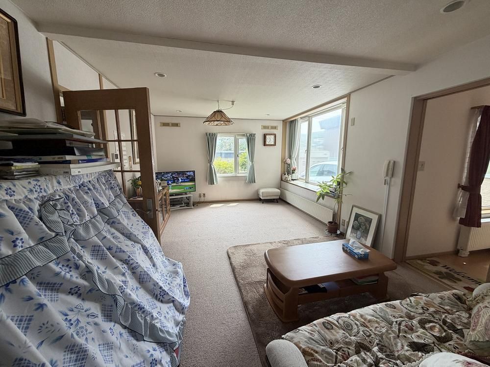 5LDK House for Sale in Otaru City, Hokkaido - 209.4 sqm - Thumbnail 2