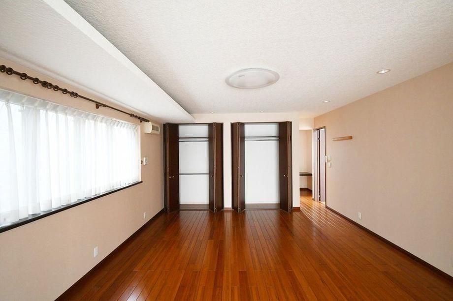 Large 5SLDK+ House with Home Elevator & Theater Room in Fujimino - Thumbnail 2
