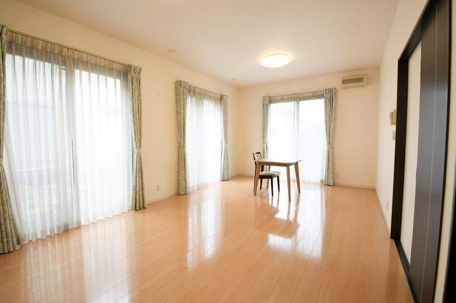 Large 5SLDK+ House with Home Elevator & Theater Room in Fujimino - Thumbnail 3