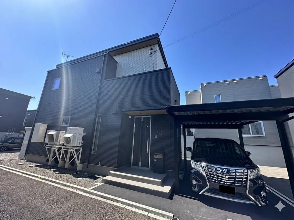 3LDK Modern House Near Hachiken Station in Sapporo, Hokkaido - Thumbnail 2