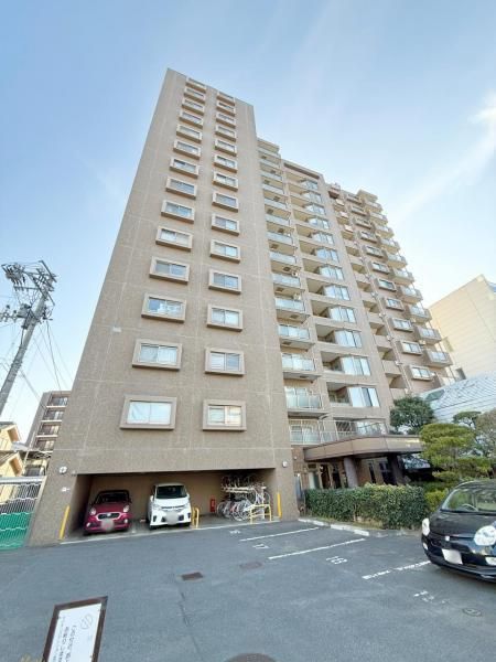 2LDK Renovated Apartment Near Atagobashi Station in Sendai - Thumbnail 3