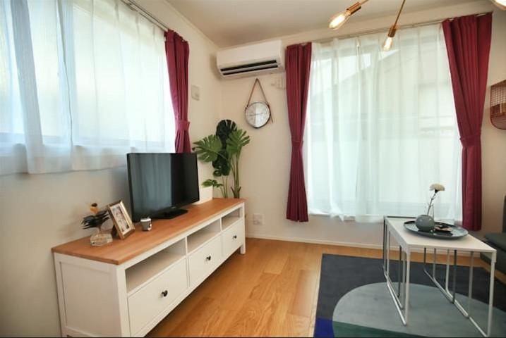 4LDK Detached House for Sale in Kami-Ikebukuro, Toshima-ku, Tokyo - Thumbnail 3