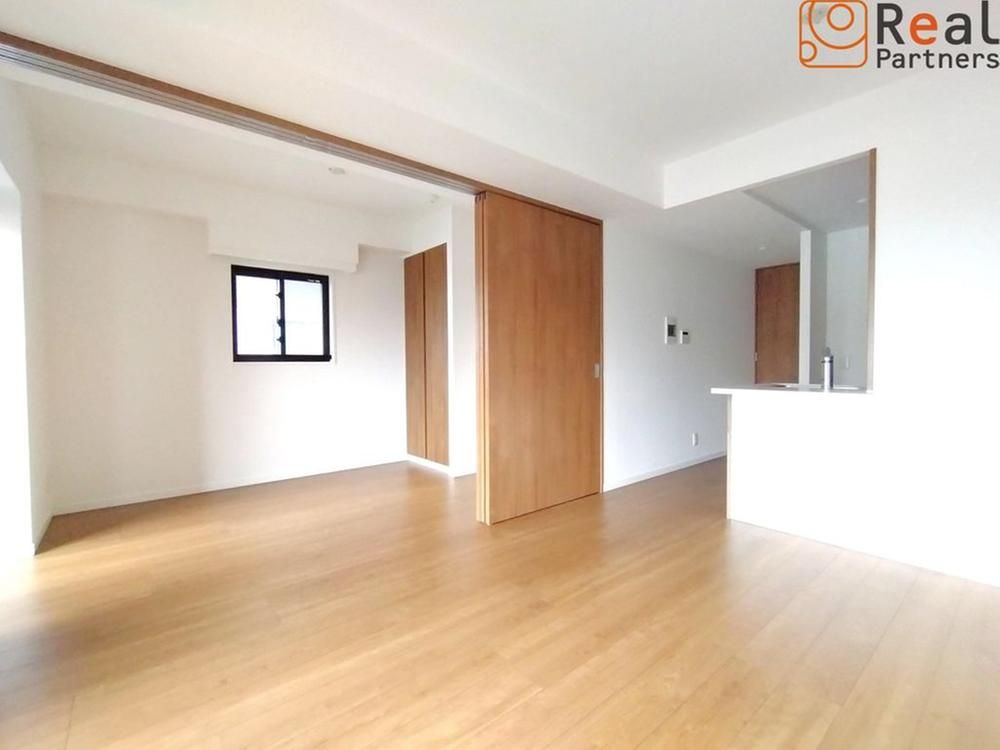 2LDK Apartment for Sale in Kawasaki-ku, Kanagawa - Thumbnail 3