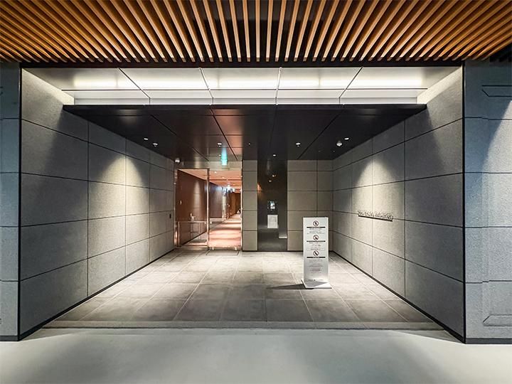 2LDK Apartment for Sale in Nishi-Shinjuku, Tokyo - 83.79m² - Thumbnail 3