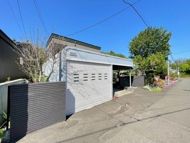 5LDK+S Detached House for Sale in Minami-ku, Sapporo, 179 sqm - Thumbnail 4