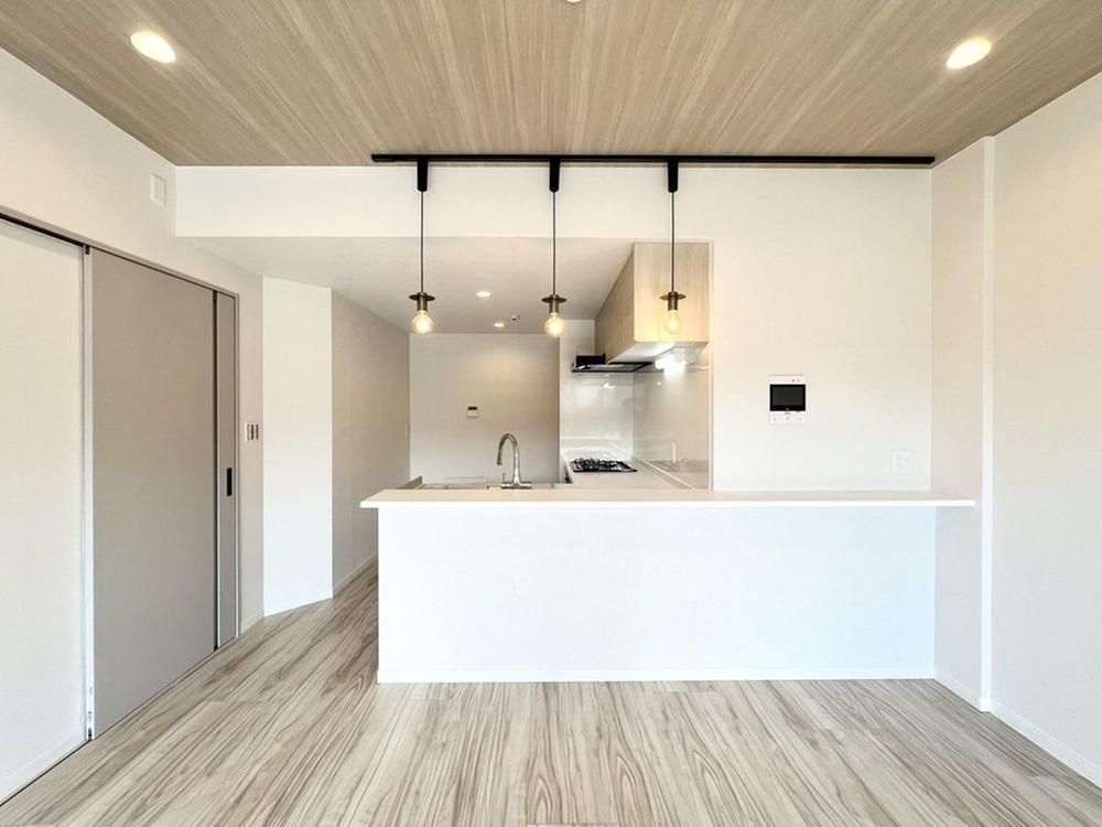 Renovated 3LDK Apartment for Sale in Nakahara Ward, Kawasaki - Thumbnail 3