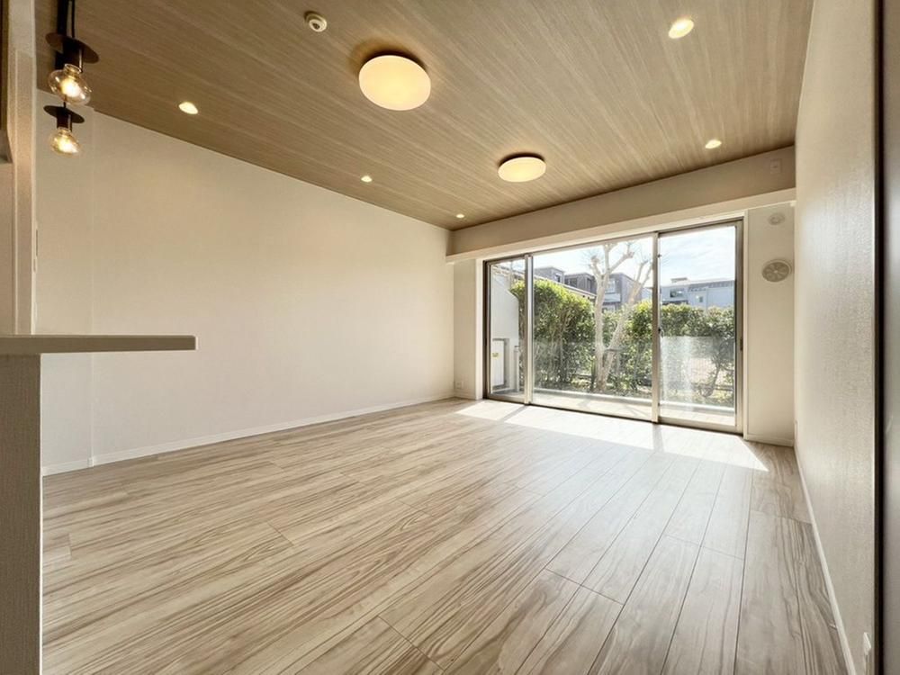 Renovated 3LDK Apartment for Sale in Nakahara Ward, Kawasaki - Thumbnail 4