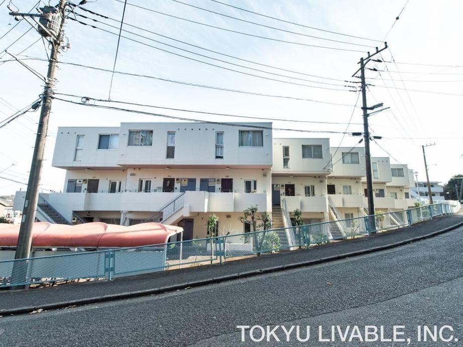 Renovated 3LDK Apartment in Fujisawa, Kanagawa - Thumbnail 2