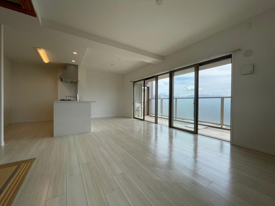 3LDK Apartment for Sale in Matsuyama, Ehime - 84.83m2 - Thumbnail 2