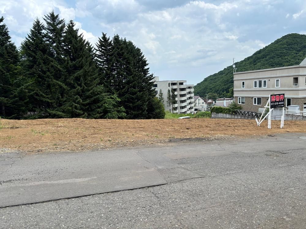 878m2 Building Land for Sale in Sapporo Chuo-ku, Hokkaido - Thumbnail 4