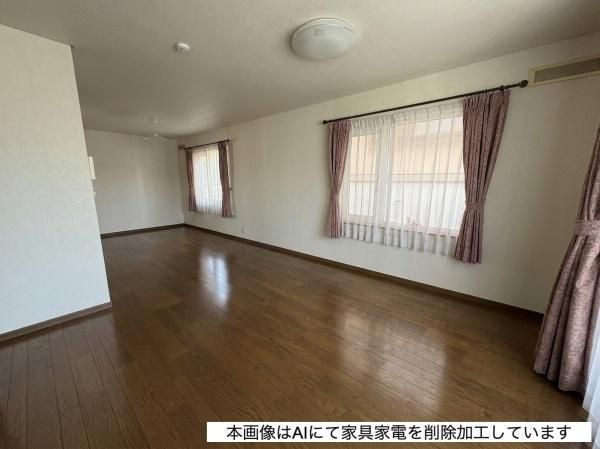 5LDK Resale House Near Minami-Heiwa Station in Sapporo - Thumbnail 4