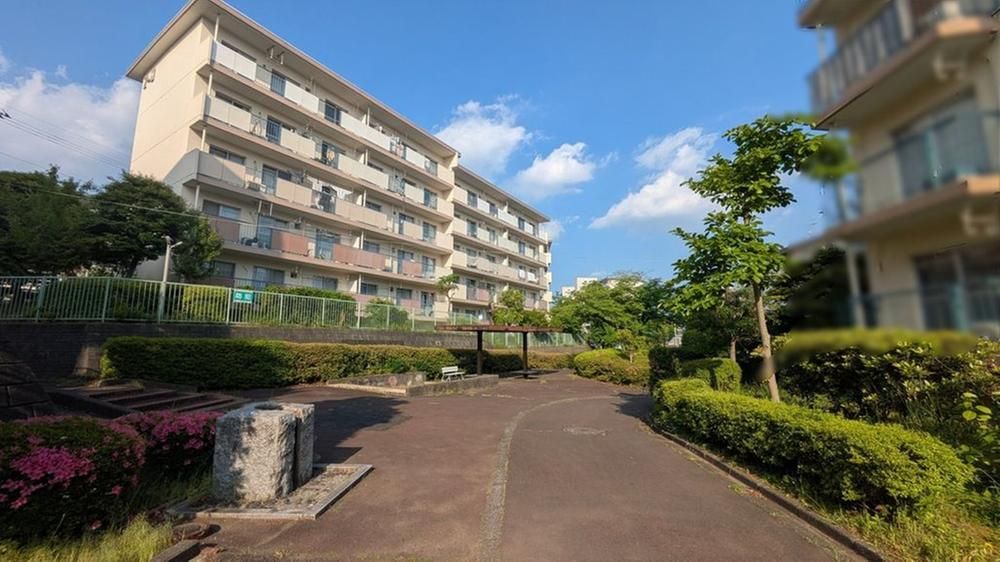 2LDK Apartment in Atsugi City, Kanagawa - 56.81 sqm - Thumbnail 3