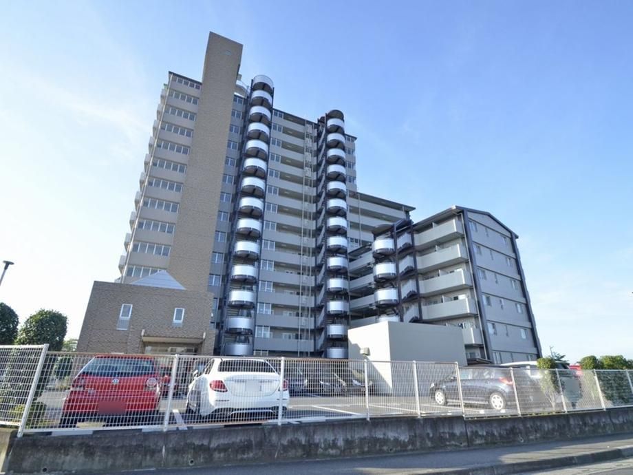 3LDK Apartment for Sale in Iwatsuki, Saitama City - Image 1