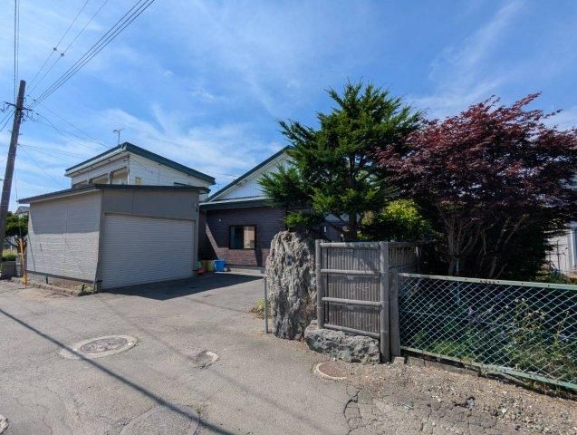 Spacious 3LDK Single-Story House in Kushiro City, Hokkaido - Thumbnail 4