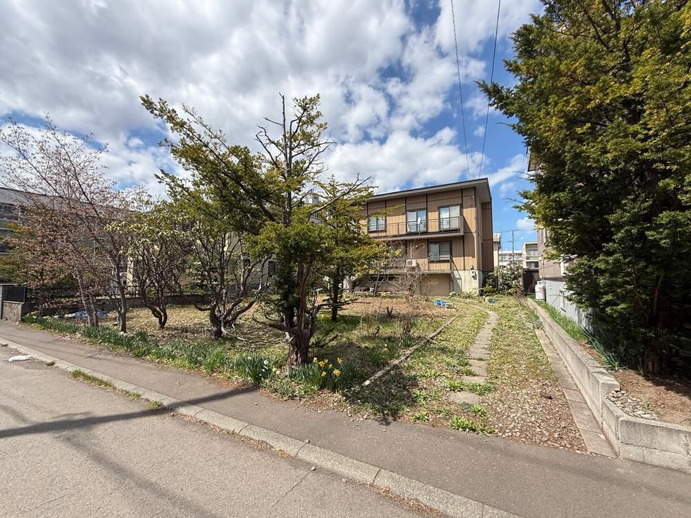 436 sqm Building Plot for Sale in Higashi-ku, Sapporo - Thumbnail 3