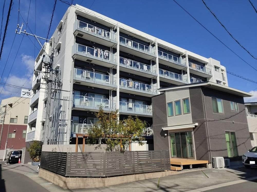 Fine Square Shizuoka Suruga 1LDK Apartment for Sale in Shizuoka - Thumbnail 2