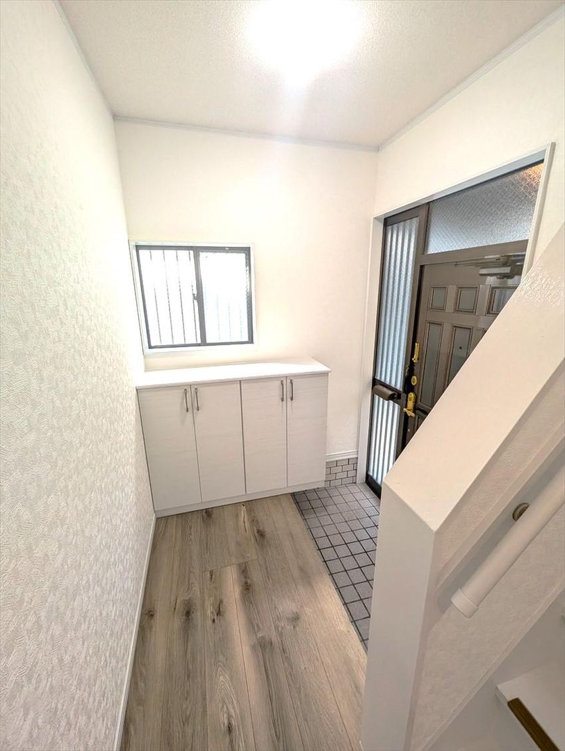 Renovated 3LDK House in Isogo-ku, Yokohama - 121m² Land - Thumbnail 2