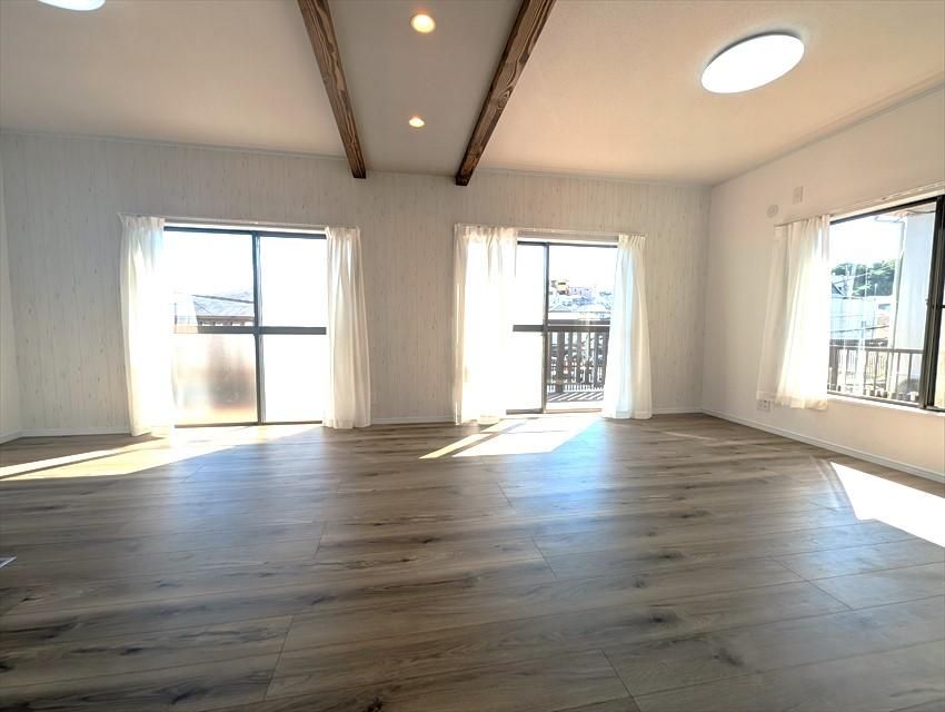 Renovated 3LDK House in Isogo-ku, Yokohama - 121m² Land - Thumbnail 3