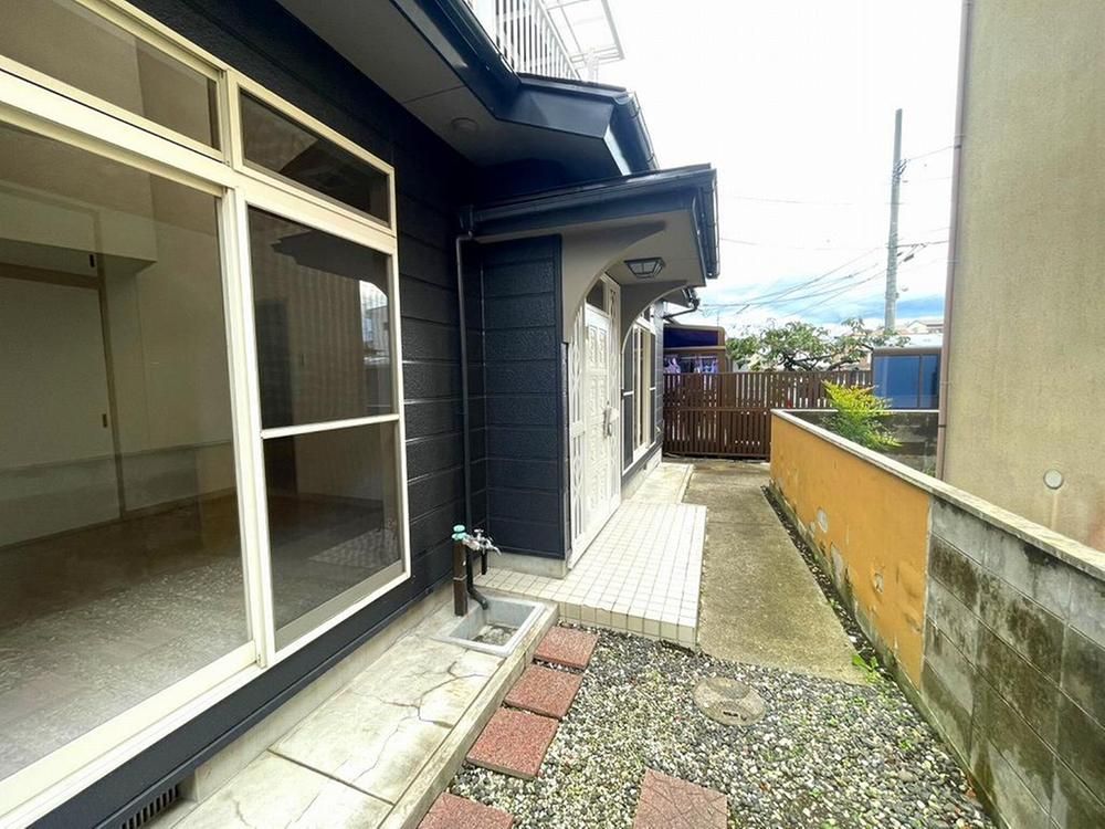 Renovated 5LDK House near Kita-Sendai Station, Sendai - Thumbnail 2