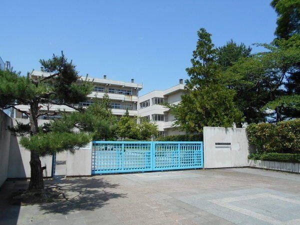Park Tower Asto Nagamachi 3LDK Apartment in Sendai, Miyagi - Thumbnail 3