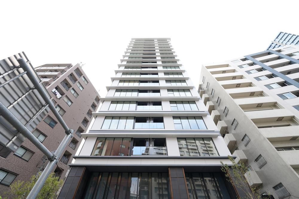 Park Homes Minami-Ikebukuro 3LDK Apartment in Toshima, Tokyo - Image 1